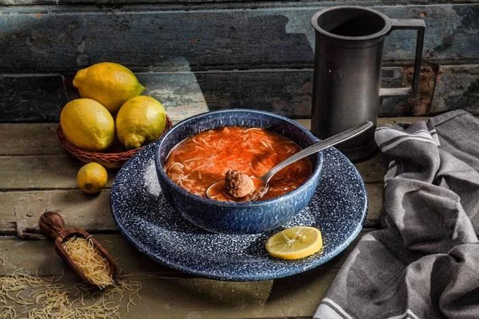 Soupe aux vermicelles et boulettes de viande